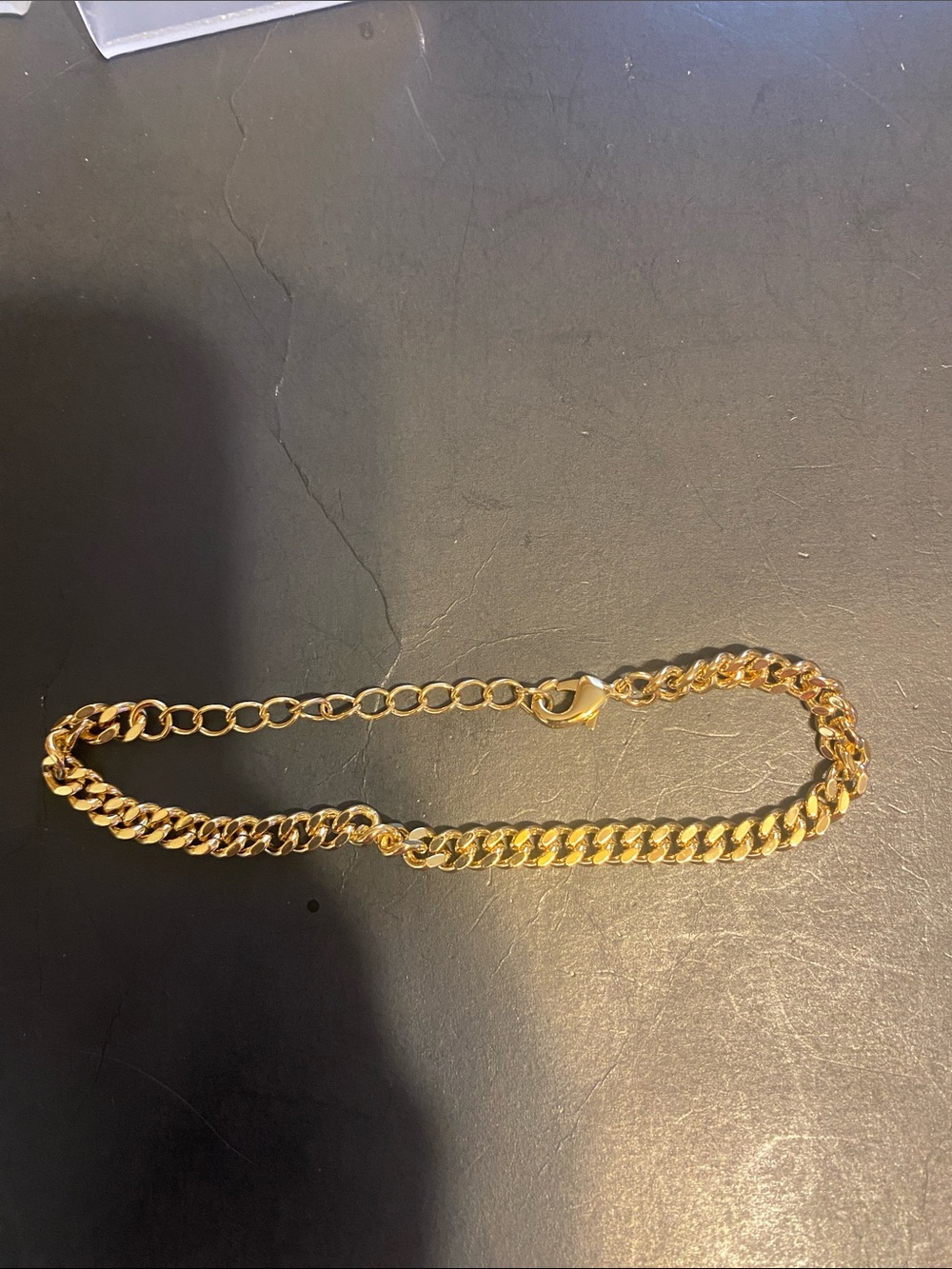 Gold Chain Link Women's Bracelet - Classic Curb Design